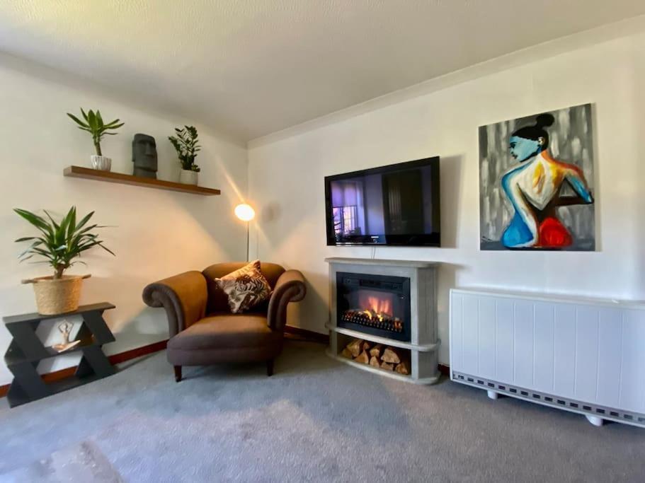 Apartment With Parking, Close To The Raigmore Hospital Inverness Eksteriør billede